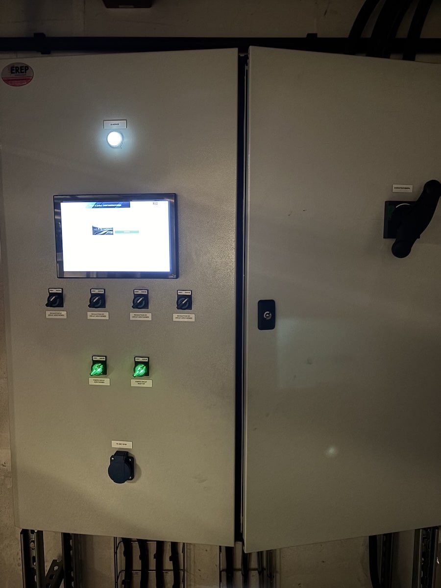 Facades armoire régulation-min